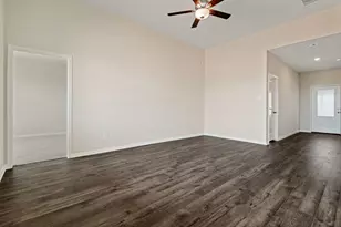 348 Kingston Wy, Waller, TX 77484 - Photo 4