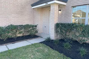 12704 Rio Nueces Ln, Rosharon, TX 77583 - Photo 2