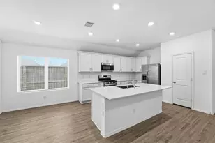 14242 Walworth Crk Ct, Fresno, TX 77583 - Photo 4