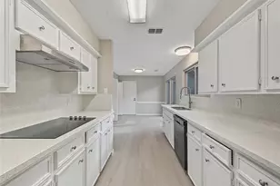 9606 Sandstone St, Houston, TX 77036 - Photo 14