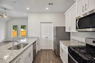 10343 Red Cardinal Dr, Cleveland, TX 77328 - Photo 6