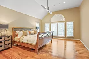 12521 Broken Bough Dr, Houston, TX 77024 - Photo 18