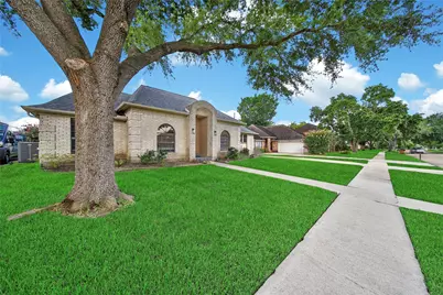 15319 Rio Plaza Drive, Houston, TX 77083 - Photo 2