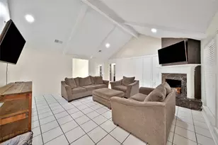 15319 Rio Plaza Dr, Houston, TX 77083 - Photo 8