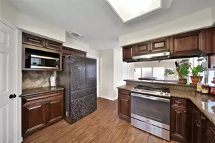 15319 Rio Plaza Dr, Houston, TX 77083 - Photo 14