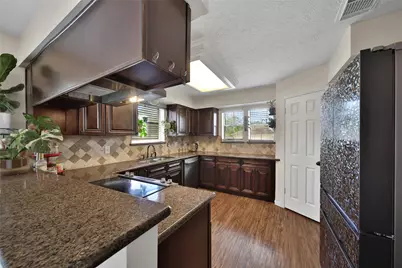 15319 Rio Plaza Drive, Houston, TX 77083 - Photo 10