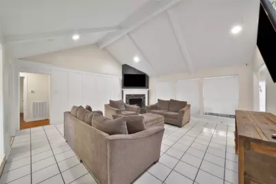 15319 Rio Plaza Drive, Houston, TX 77083 - Photo 6
