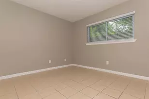9707 Timberside Dr, Houston, TX 77025 - Photo 12