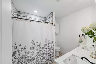 110 S 4th St, Conroe, TX 77301 - Photo 22