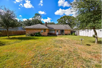 9703 Harrowgate Drive, Houston, TX 77031 - Photo 30