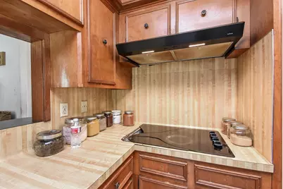 9703 Harrowgate Drive, Houston, TX 77031 - Photo 8