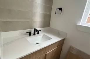 5339 A Larkin St, Houston, TX 77007 - Photo 14