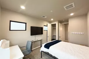 2437 Prairie Hollow Ln, Houston, TX 77077 - Photo 22