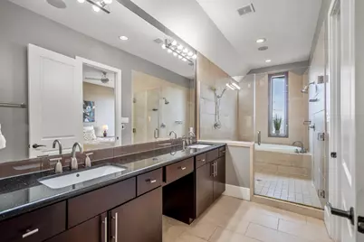 1310 W Dallas Street, Houston, TX 77019 - Photo 32