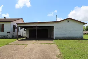908 Paulus St, Schulenburg, TX 78956 - Photo 18
