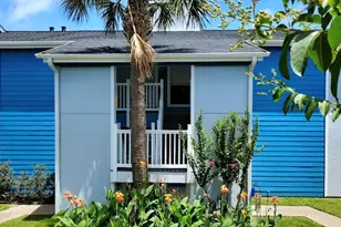 3506 Cove View Blvd, Galveston, TX 77554 - Photo 1