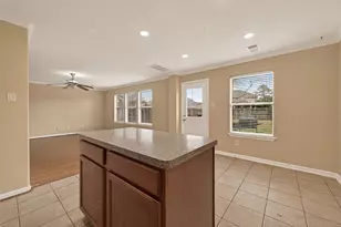 9214 Arrowhead Trace Ln, Houston, TX 77089 - Photo 10