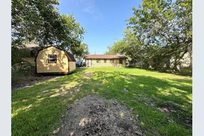 2514 Avenue B, Dickinson, TX 77539 - Photo 2