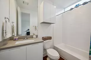 5921 E Post Oak Ln, Houston, TX 77055 - Photo 16