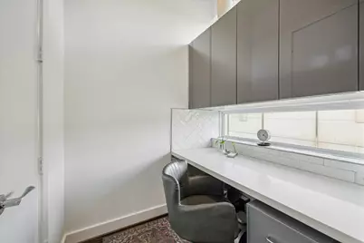 5921 E Post Oak Lane, Houston, TX 77055 - Photo 10
