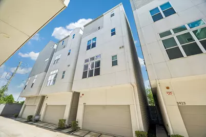 5921 E Post Oak Lane, Houston, TX 77055 - Photo 2