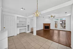 88 Laughing Brook Ct, The Woodlands, TX 77380 - Photo 6