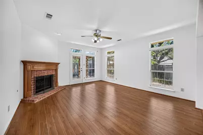 88 Laughing Brook Court, The Woodlands, TX 77380 - Photo 4