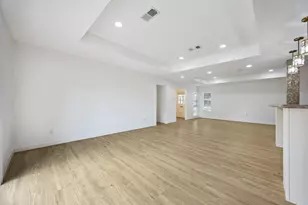 9418 Meadowbriar Ln, Houston, TX 77063 - Photo 6