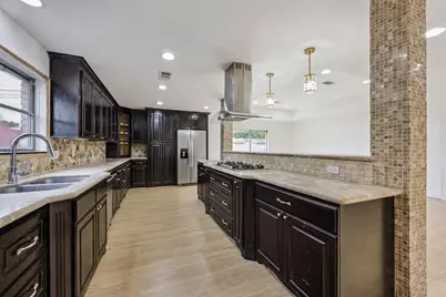 9418 Meadowbriar Lane, Houston, TX 77063 - Photo 8