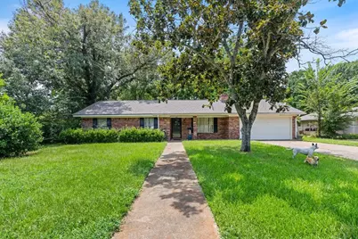 1403 Sanders, Crockett, TX 75835 - Photo 1