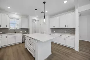 14326 Bluebonnet Bnd Ct, Willis, TX 77318 - Photo 12