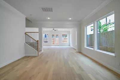 945 Wakefield Drive, Houston, TX 77018 - Photo 8