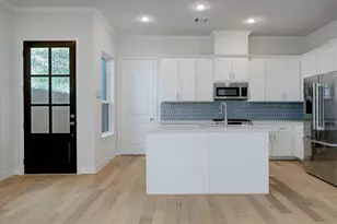 945 Wakefield Dr, Houston, TX 77018 - Photo 4