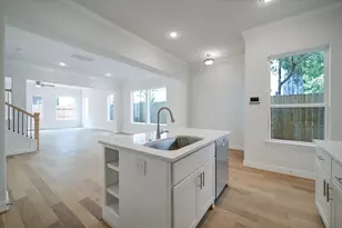 945 Wakefield Dr, Houston, TX 77018 - Photo 6