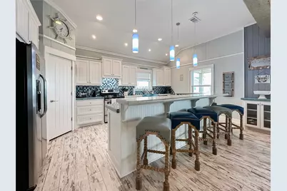 2025 Vista Drive, Crystal Beach, TX 77650 - Photo 6