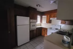 2709 21st Ave N, Texas City, TX 77590 - Photo 8