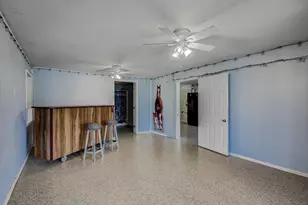 784 Marlin, Hitchcock, TX 77563 - Photo 14