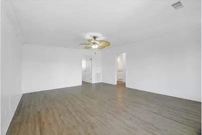 784 Marlin, Bayou Vista, TX 77563 - Photo 10