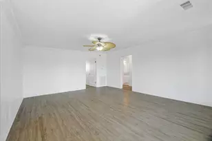 784 Marlin, Bayou Vista, TX 77563 - Photo 10