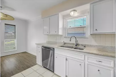 784 Marlin, Bayou Vista, TX 77563 - Photo 18