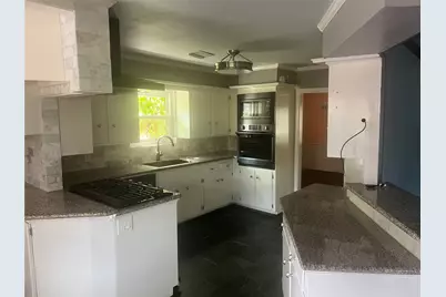 7819 Skyline Drive, Houston, TX 77063 - Photo 12