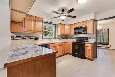 2004 Sleepy Hollow Drive, Pearland, TX 77581 - Photo 8