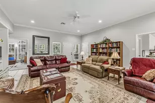 1900 Camellia Dr, Huntsville, TX 77340 - Photo 12