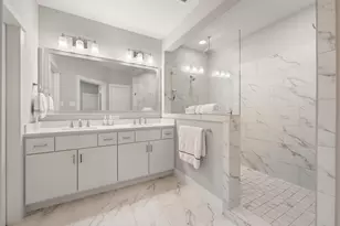 1715 Leilani Dr, Houston, TX 77055 - Photo 18