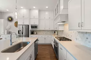 1715 Leilani Dr, Houston, TX 77055 - Photo 10