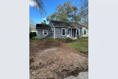 509 Lundy Street, El Campo, TX 77437 - Photo 2