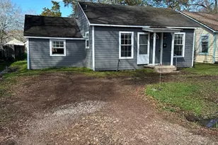 509 Lundy St, El Campo, TX 77437 - Photo 2