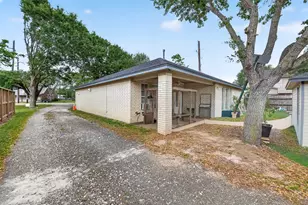 2719 Richmond St, Needville, TX 77461 - Photo 24