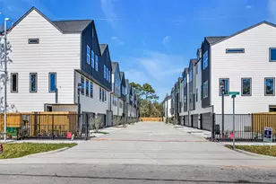 5302 Kindred Gdn Ln, Houston, TX 77091 - Photo 1