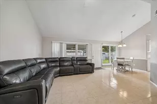 21015 Waymare Ln, Spring, TX 77388 - Photo 2